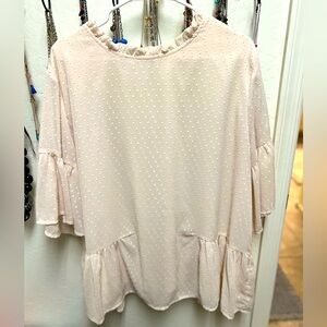 Women’s boutique cream colored swiss dot shirt, size xxxl.